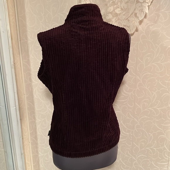 Women’s plum purple corduroy Woolrich vest size Sm - Picture 4 of 5